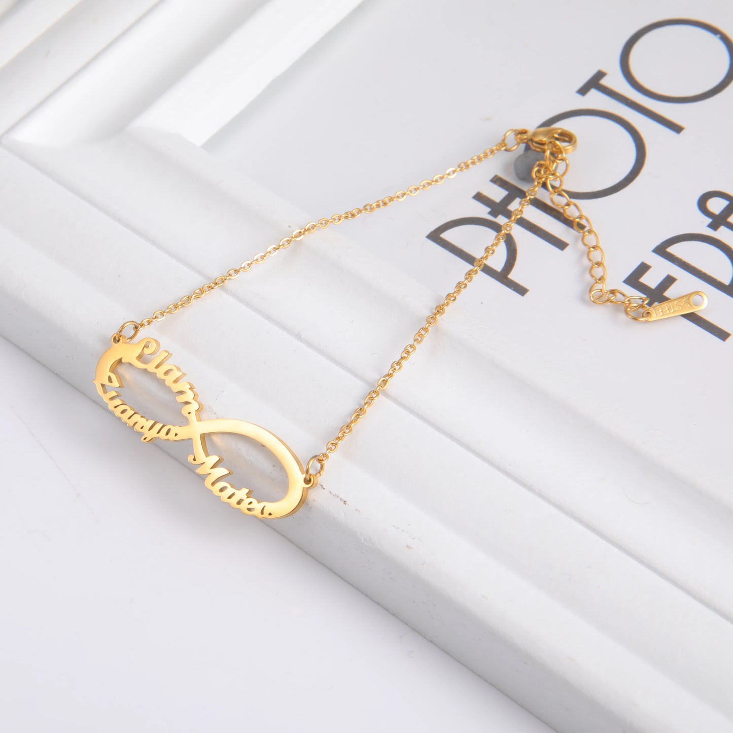 💖 Personalisiertes Unendlichkeitsarmband mit Namen – ♾️ Edelstahl Namensarmband für Damen – 🎁 Familienarmband & Geschenk für Mama