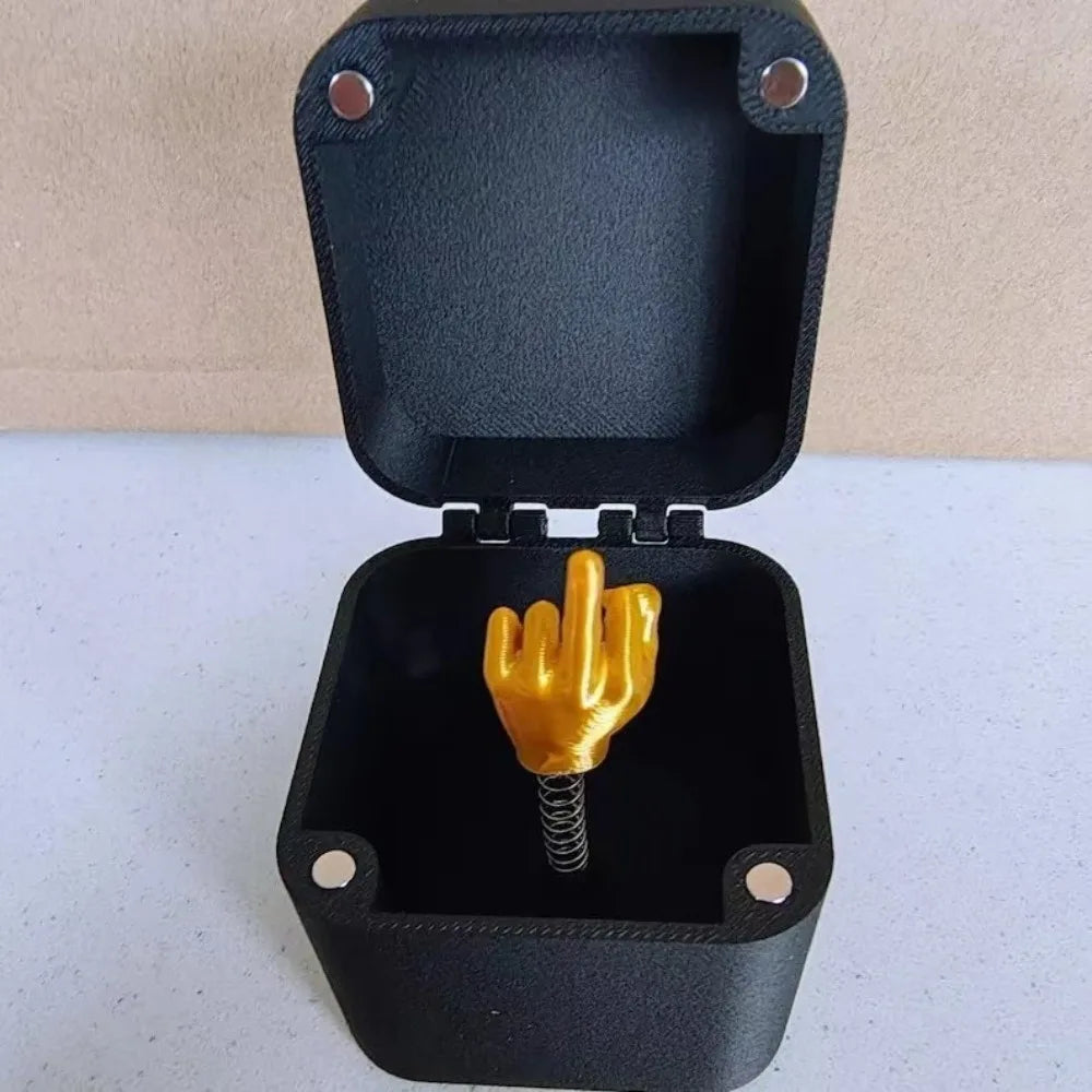 Lustige Gag-Box mit Überraschung – witzige Schreibtischdeko & Geschenkidee
