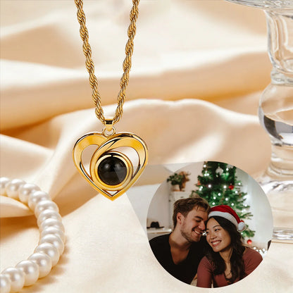 Personalisierte Foto Projektions Halskette mit Edelstahl Seilkette und individuellem Foto im Anhänger für Damen.