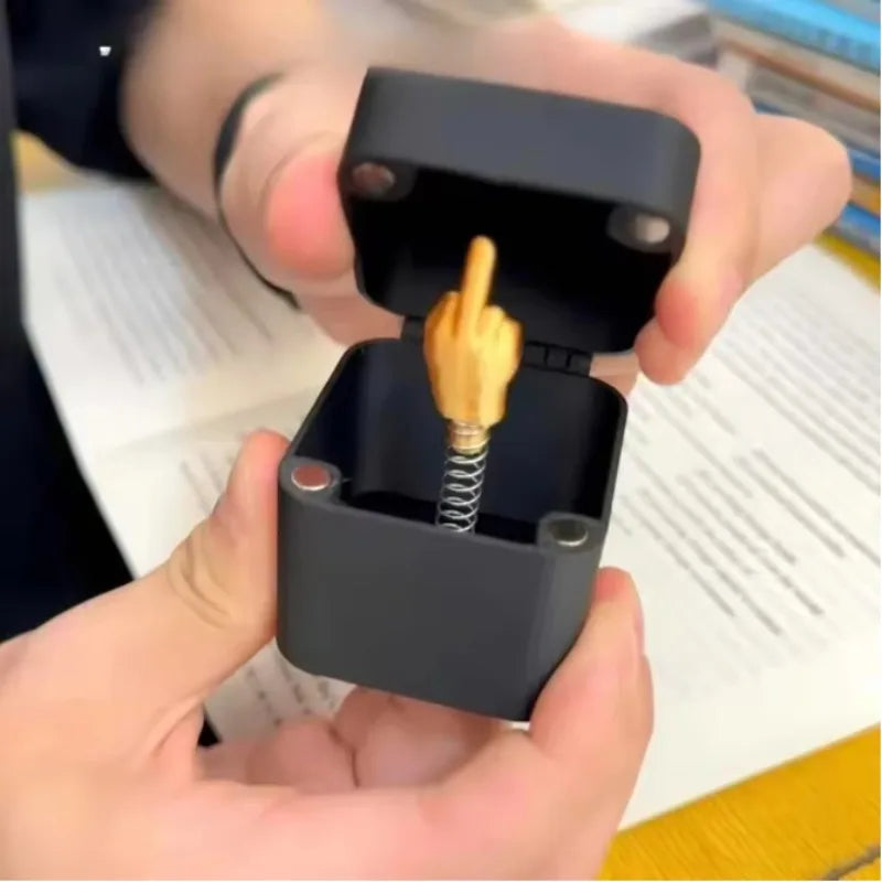 Lustige Gag-Box mit Überraschung – witzige Schreibtischdeko & Geschenkidee