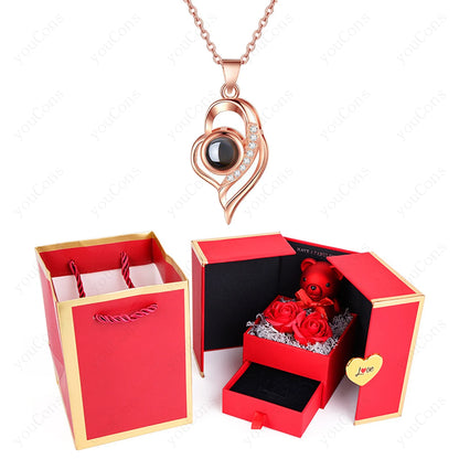❤️ Personalisierte Foto Projektions Halskette mit eigenem Bild – Herz Anhänger aus Edelstahl mit Bärchen Rosen Geschenkbox für Damen