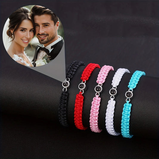 Personalisiertes Foto Projektionsarmband mit rundem Kupfer Anhänger und handgewebtem Seil mit eigenem Bild für Damen.