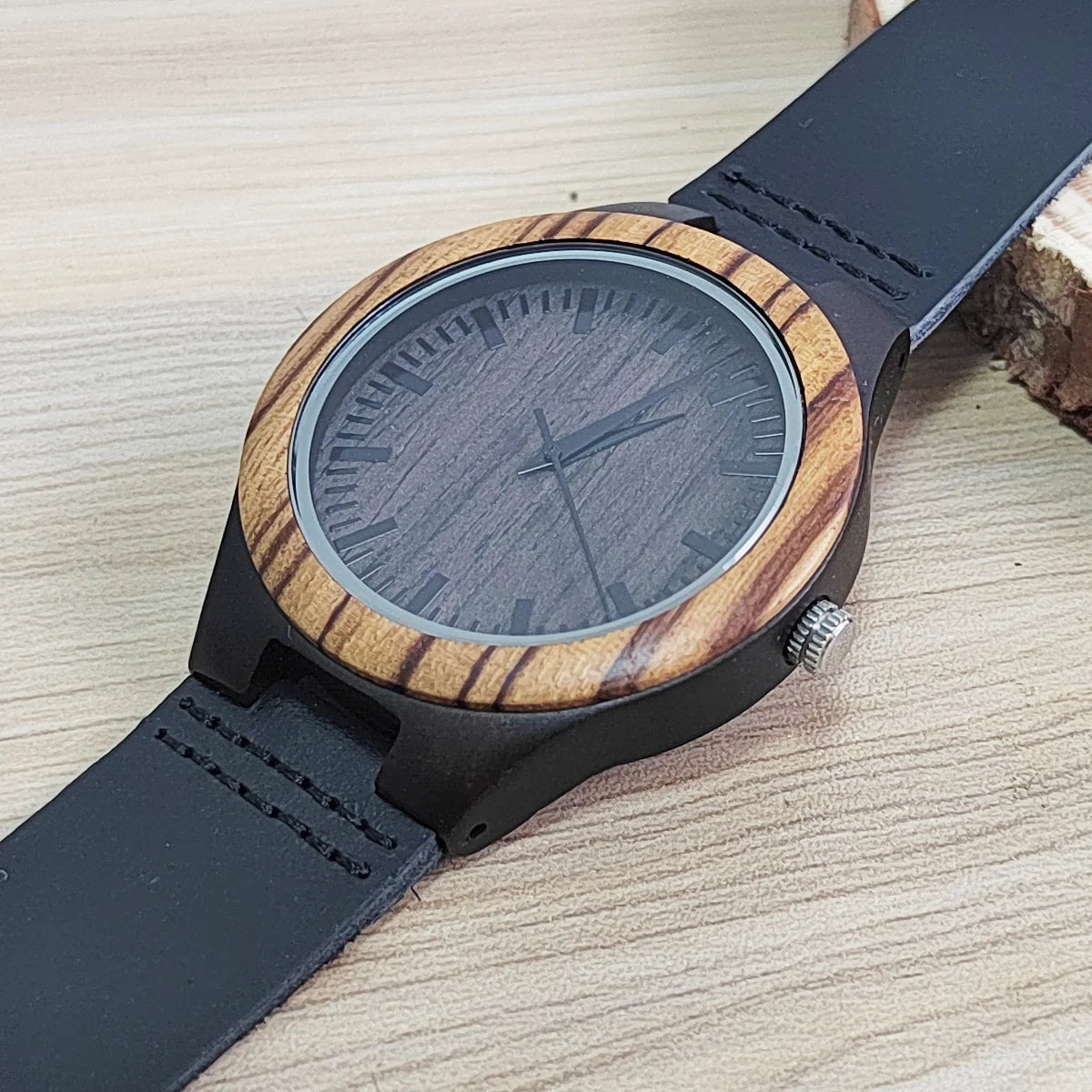 ⌚ Vintage Holz Armbanduhr für Damen & Herren – 🌳 Elegante Quarz Uhr aus Holz – 🎁 Stilvolles Geschenk für Geburtstag & Weihnachten
