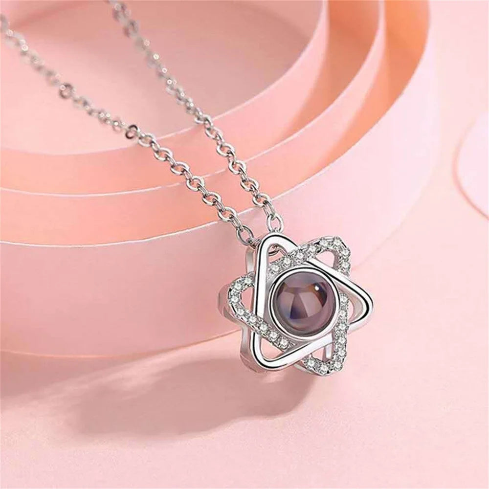 ❤️ Personalisierte Foto Projektions Halskette mit Hexagramm Anhänger – Zirkon Kupfer Anhänger mit Titanstahl Kette für Damen