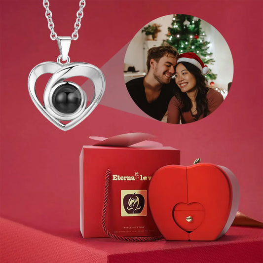 Personalisierte Foto Projektions Halskette mit Herz Anhänger aus Edelstahl und Apfelrosen Geschenkbox mit individuellem Foto von Partner, Hund oder Katze.