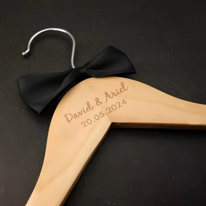 ✨ Personalisierter Hochzeitskleider-Aufhänger mit Gravur – Braut-Aufhänger mit Namen & Datum